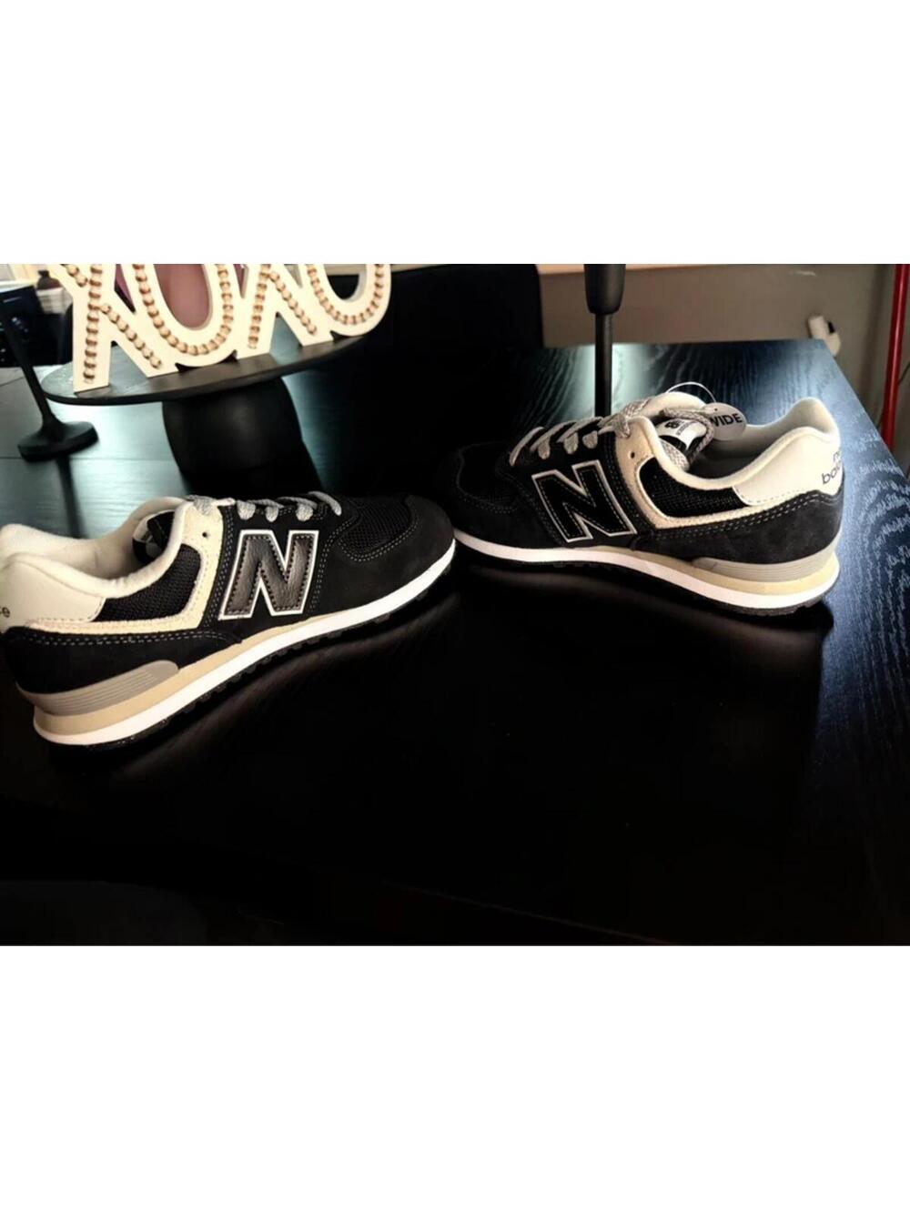 New Balance 574 Core Black White Sneakers Kids 4 Wide Women’s 5.5 - Picture 4 of 7